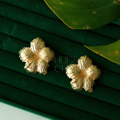 GOLDEN HIBISCUS GLOW EARRINGS