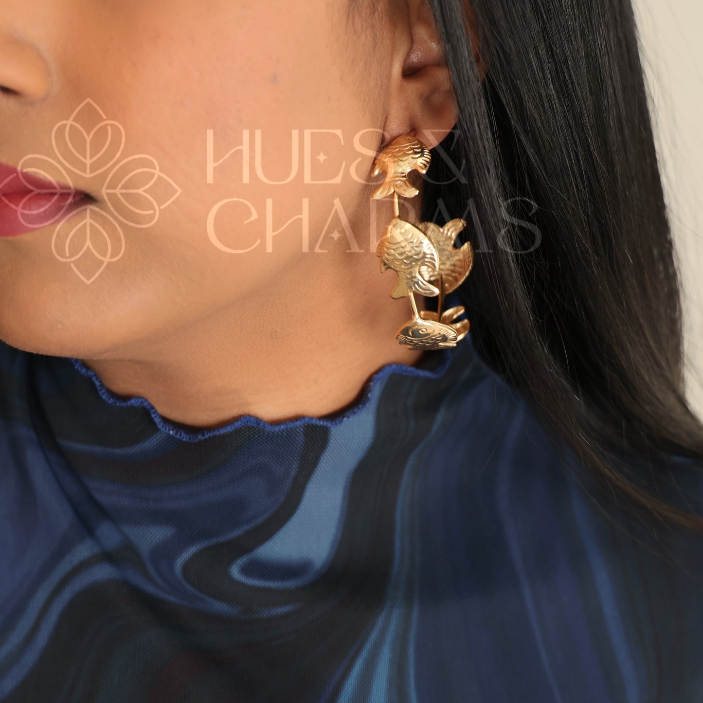 GOLDEN STATEMENT PISCES CHARM HOOP EARRINGS