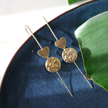 GOLDEN HAMMERED HEART EAR CUFF