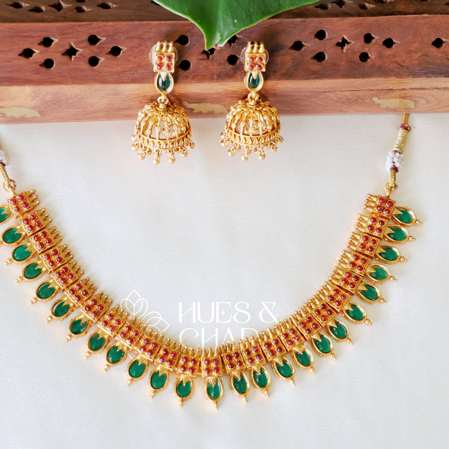 TRADITIONAL RATNA PALAKKA NECKLACE SET