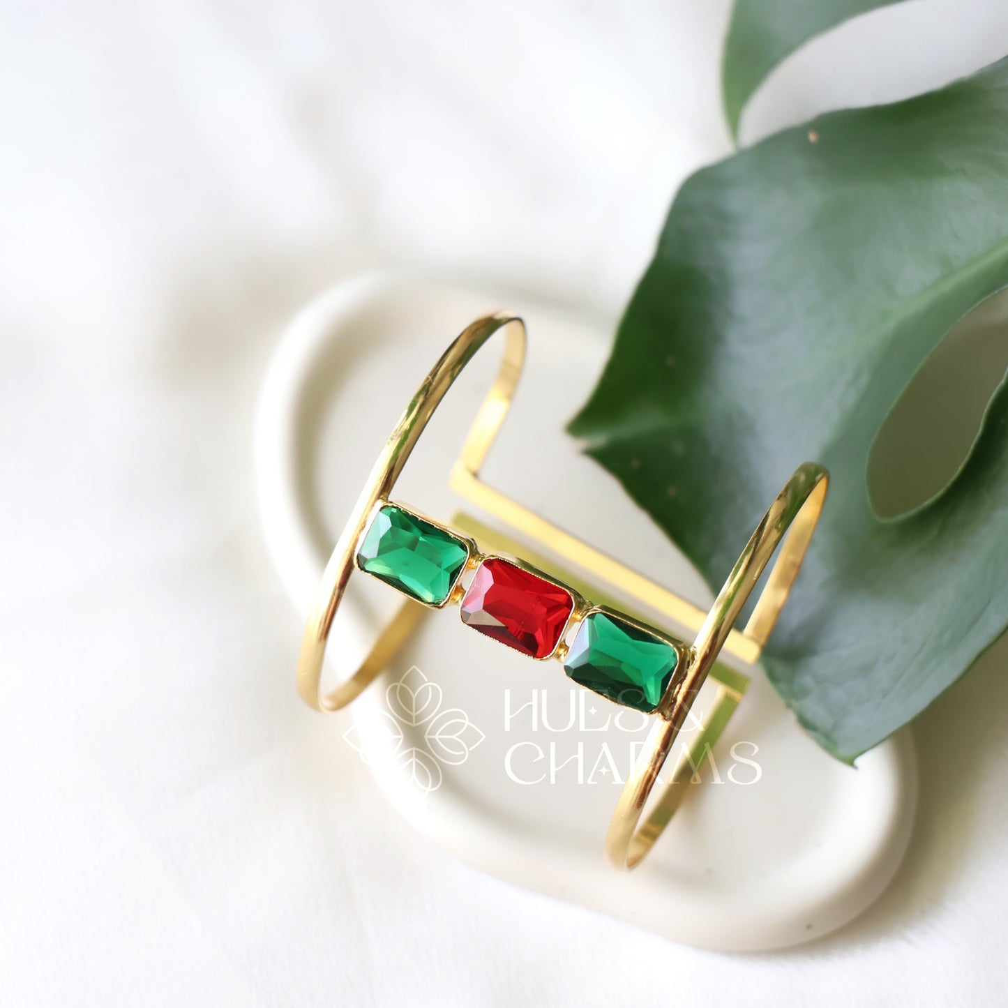 GLOSSY TRIO ECLIPSE HAND CUFF (COLOURS AVAILABLE)