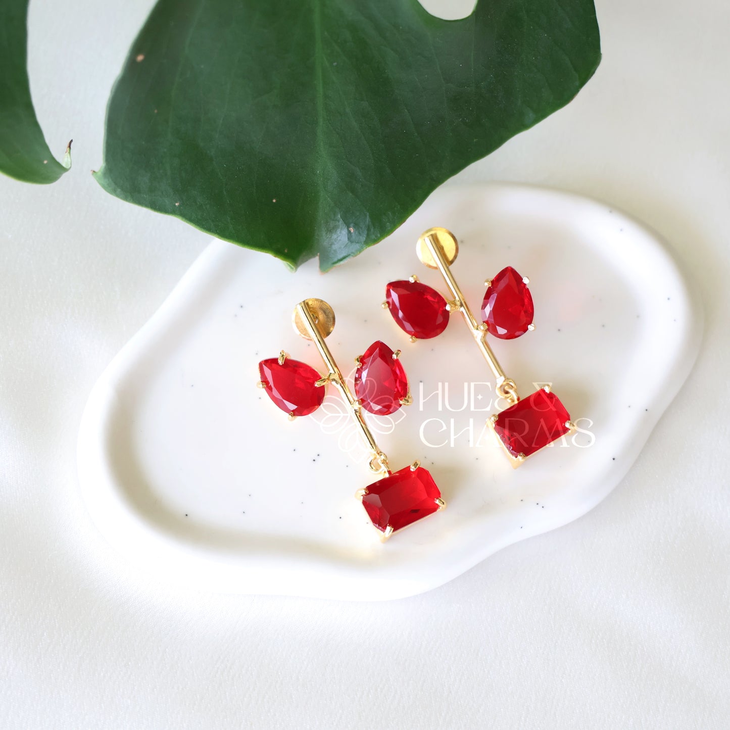 GLOSSY 2 LEAF STATEMENT EARRING (COLOURS AVAILABLE)