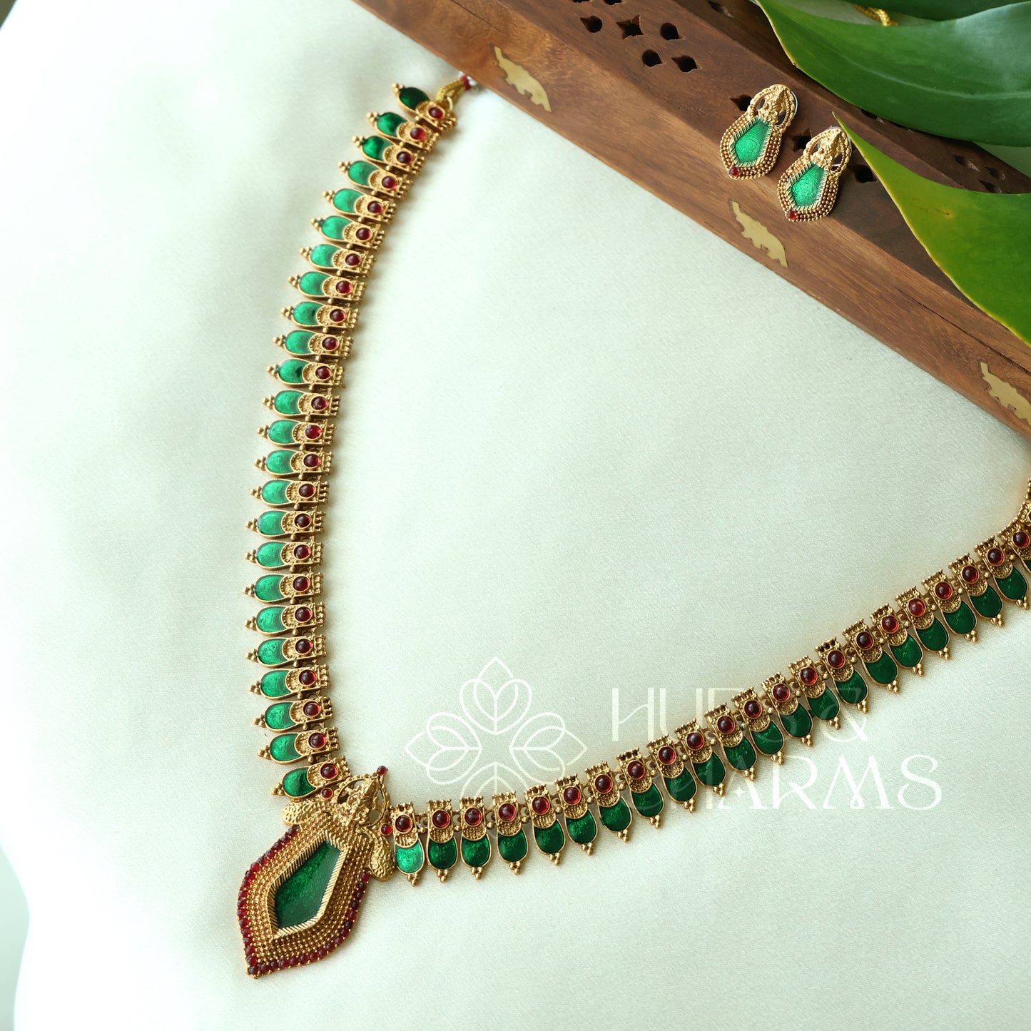 GOLDEN PALAKKA LAKSHMI HARAM SET (Colours available)