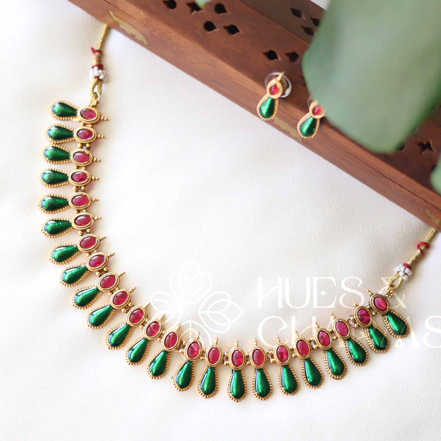 TRADITIONAL RUBY AND GREEN PALAKKA NECKLACE SET