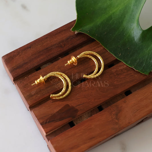 GOLDEN TEXTURED TWO LAYER AURA HOOP EARRINGS