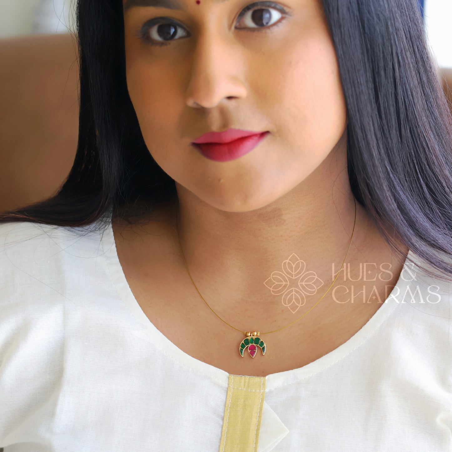 DIYA FLOATING NECKPIECE