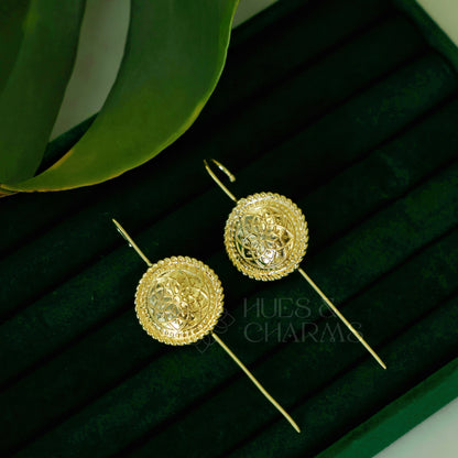 GOLDEN MANDALA EAR CUFF