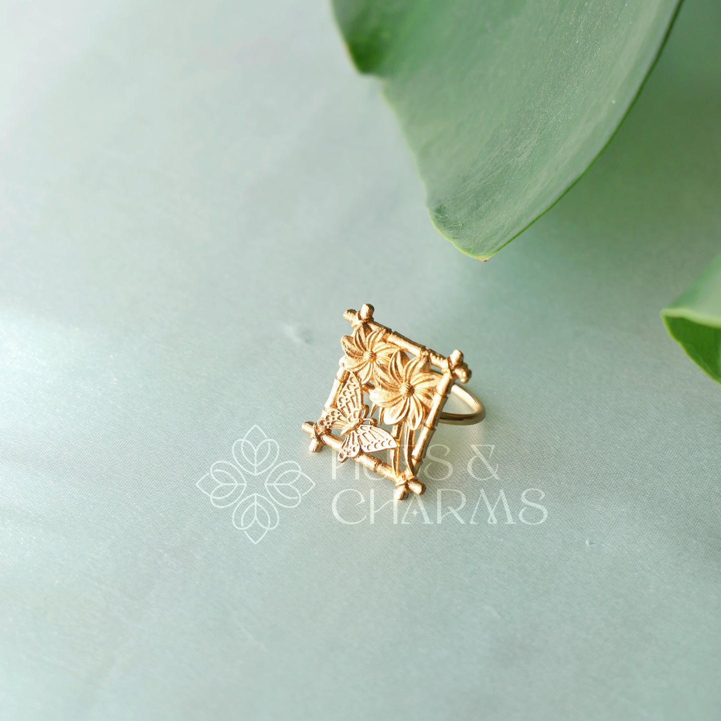 GOLDEN GARDEN FRAME ADJUSTABLE RING