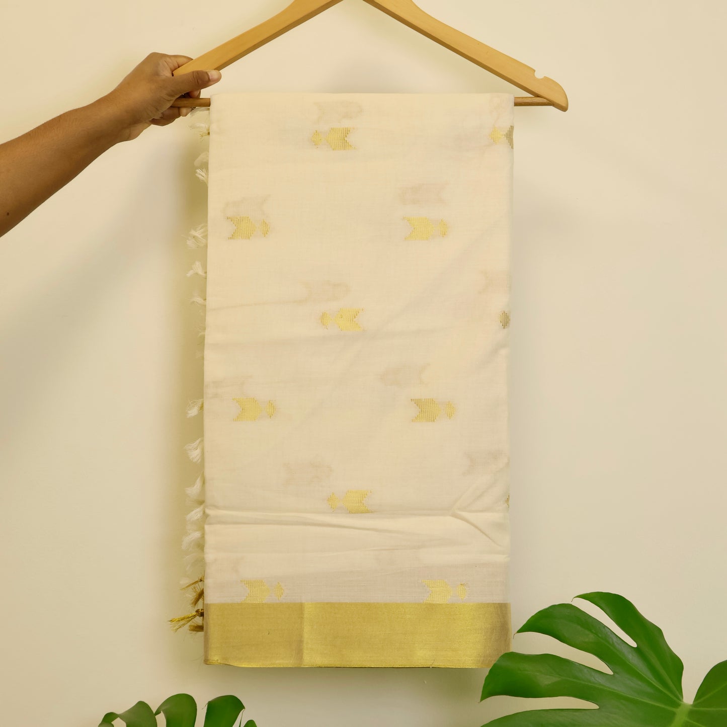 KERALA KASAVU TARANGINI SAREE