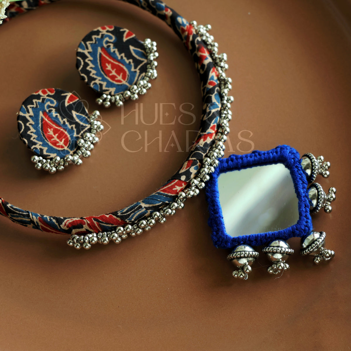 AJRAK PRINTED FABRIC HASLI SET WITH MIRROR