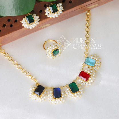 GLOSSY SQUARE DROP NECKLACE SET WITH PEARLS - MULTICOLOUR