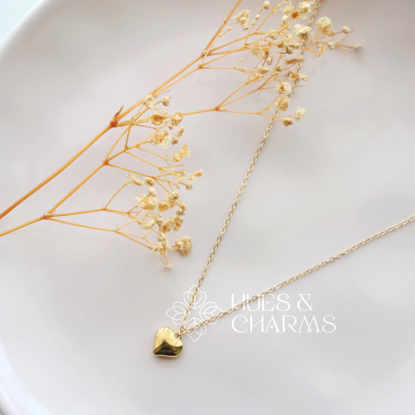 GOLDEN SMALL HEART PENDANT NECKPIECE