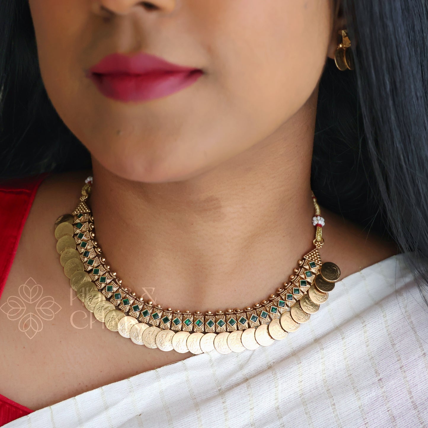 TRADITIONAL PADMA LAKSHMI BOLD COIN NECKLACE SET