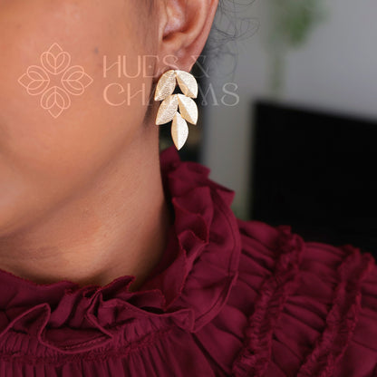 GOLDEN TEXTURED LEAF STUD EARRINGS