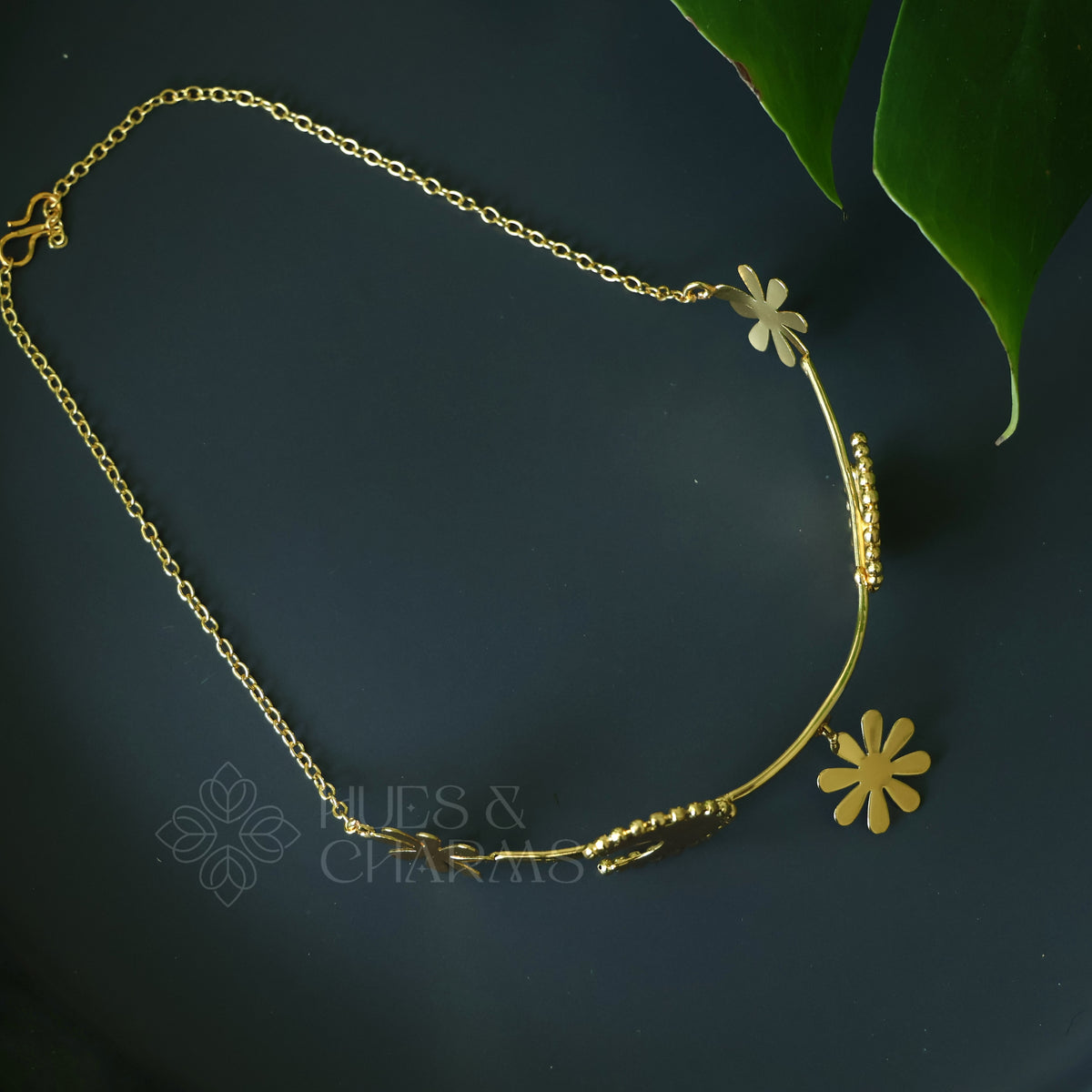 GOLDEN CRESCENT BLOOM CHOKER NECK CUFF