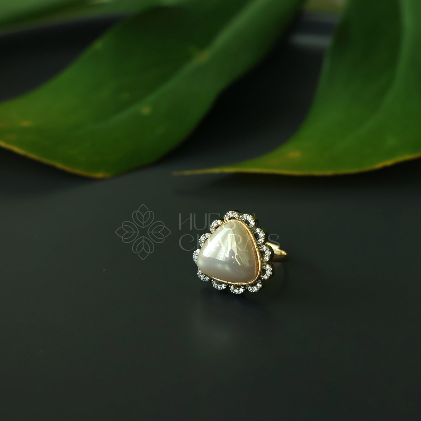GOLDEN TRIANGLE BLOOM  AD ADJUSTABLE PEARL RING