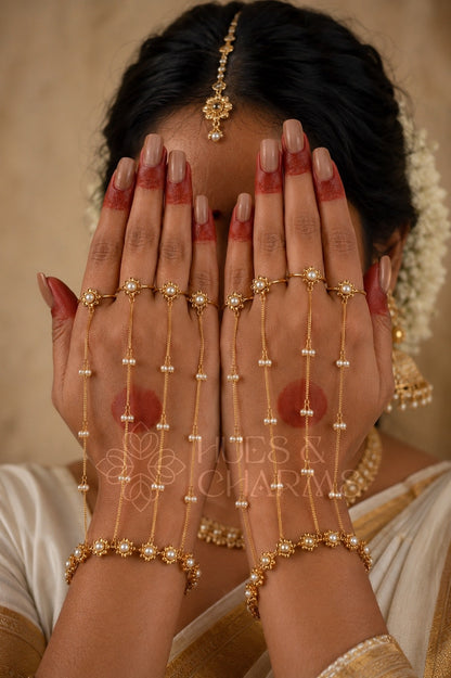 GOLDEN FLORAL ADJUSTABLE HATHPHOOL WITH PEARLS