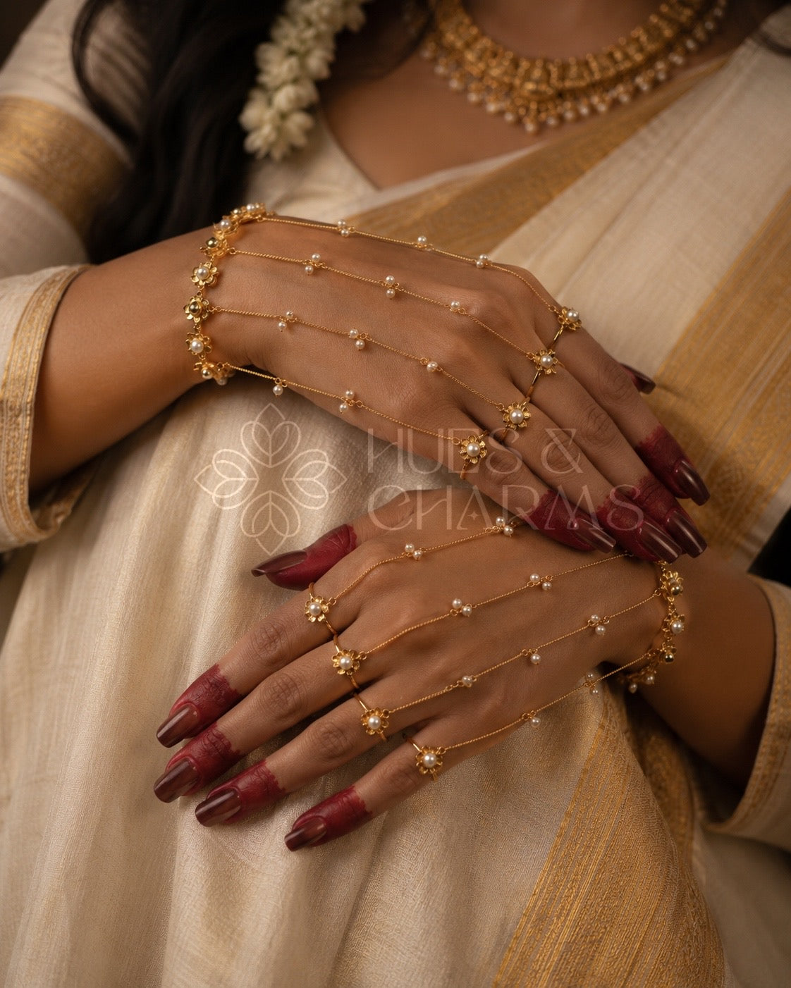 GOLDEN FLORAL ADJUSTABLE HATHPHOOL WITH PEARLS