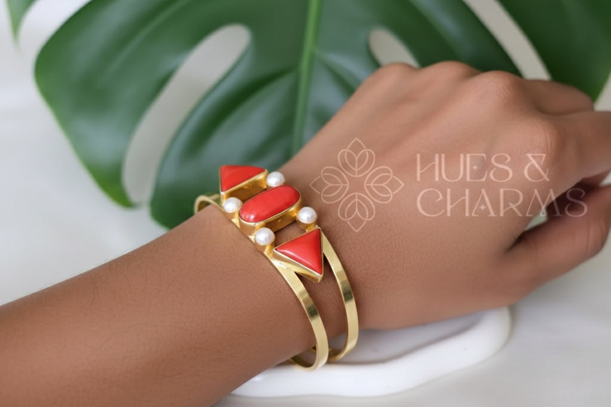 GOLDEN ADJUSTABLE 3 CORAL BANGLE