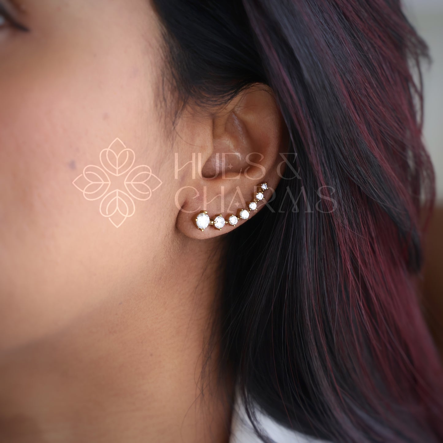 GOLDEN NYRA CLIMBERS AD EAR CUFF