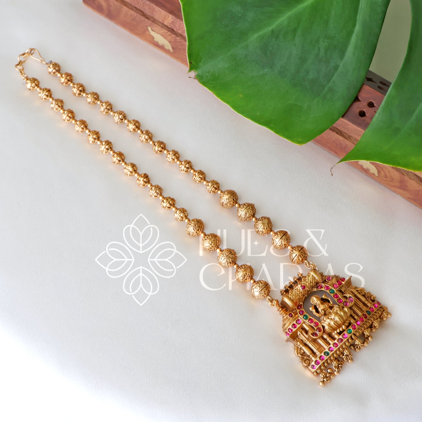 GOLDEN MAHALAKSHMI MANDIRA HAARAM SET
