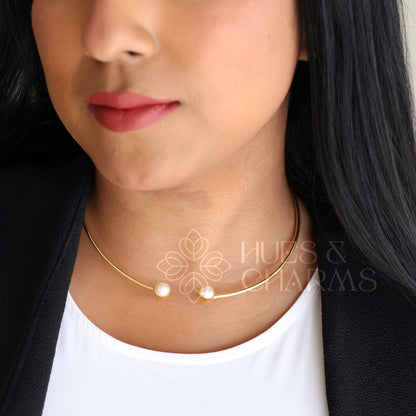 GOLDEN TWIN PEARL AURELIA NECKCUFF