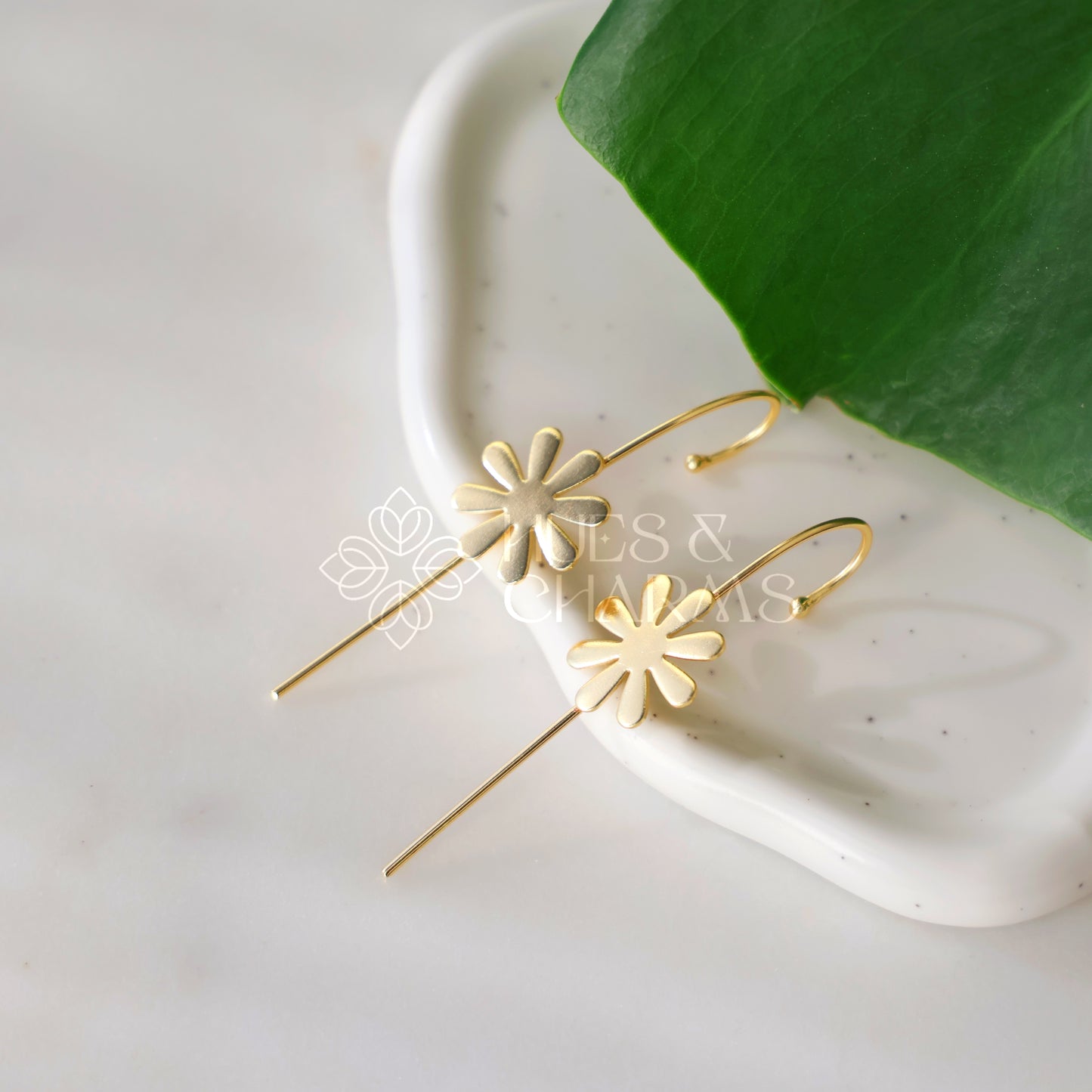 GOLDEN DAISY FLOWER MINIMAL EAR CUFF