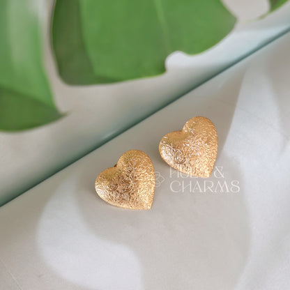 GOLDEN WHISPER HEART EARRINGS