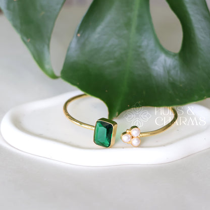 SQUARE GLOSSY STONE WITH PEARL BANGLE (COLOURS AVAILABLE)