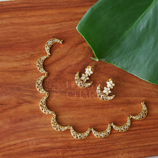 GOLDEN CHANDRA PUSHPA AD NECKLACE SET