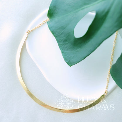 GOLDEN MINIMAL NECK CUFF