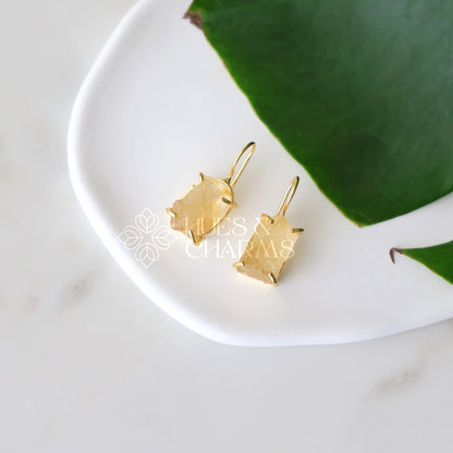 MINIMAL RAW STONE DROPS EARRINGS