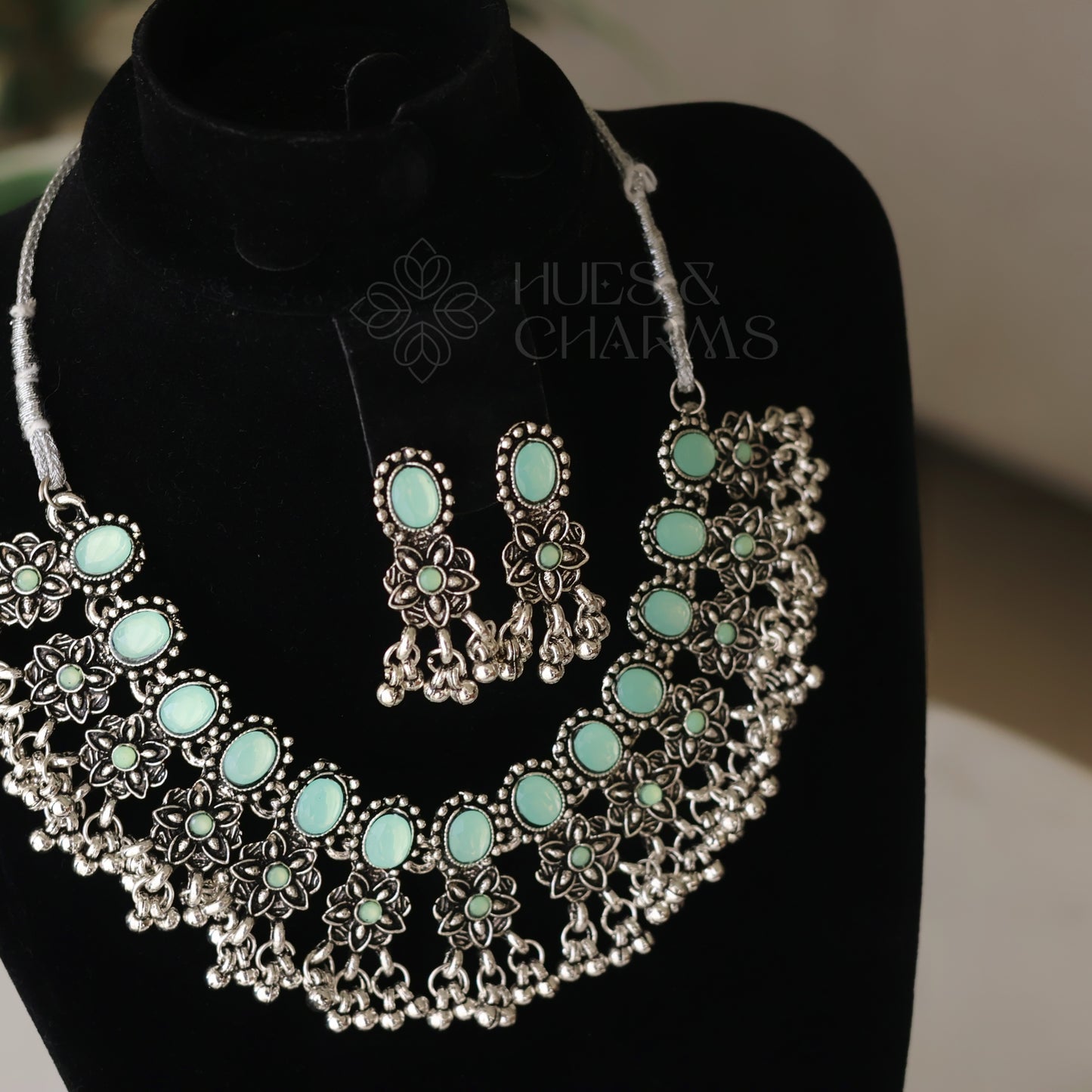 OXIDIZED LIGHT GREEN STONE NECKLACE SET