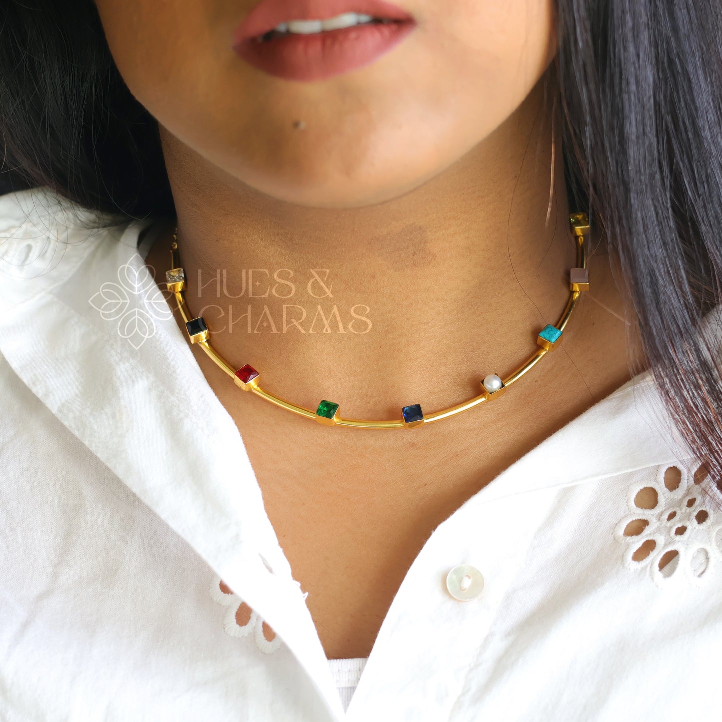 MULTICOLOR NECKPIECE