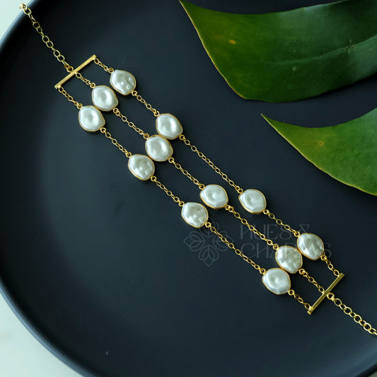 GOLDEN 3 LAYER CELESTE PEARL CHOKER