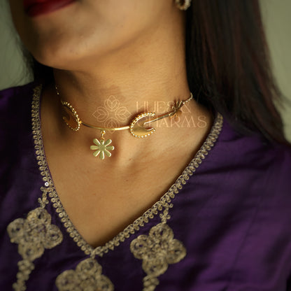 GOLDEN CRESCENT BLOOM CHOKER NECK CUFF