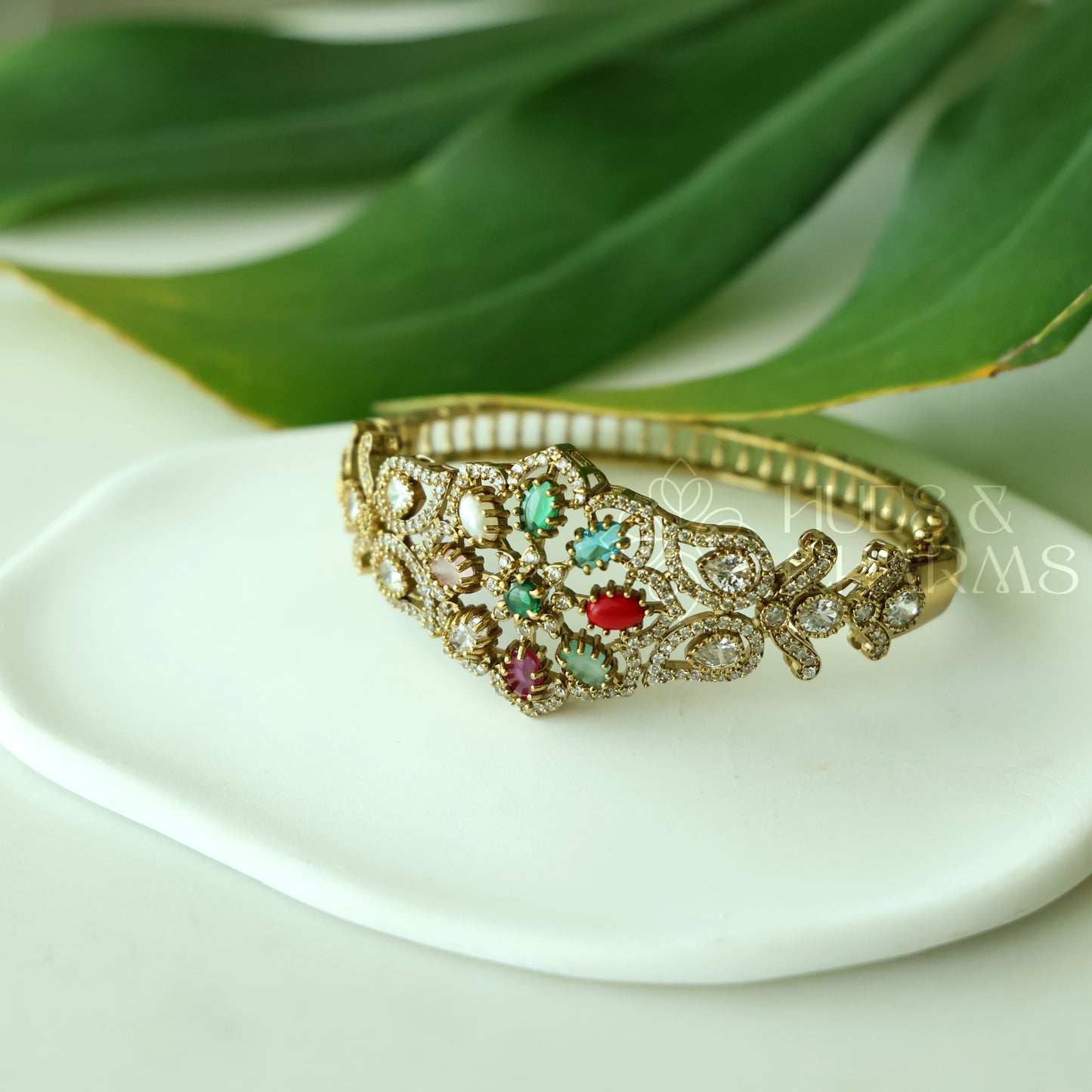 ANTIQUE NAVRATNA AD OPENABLE BANGLE