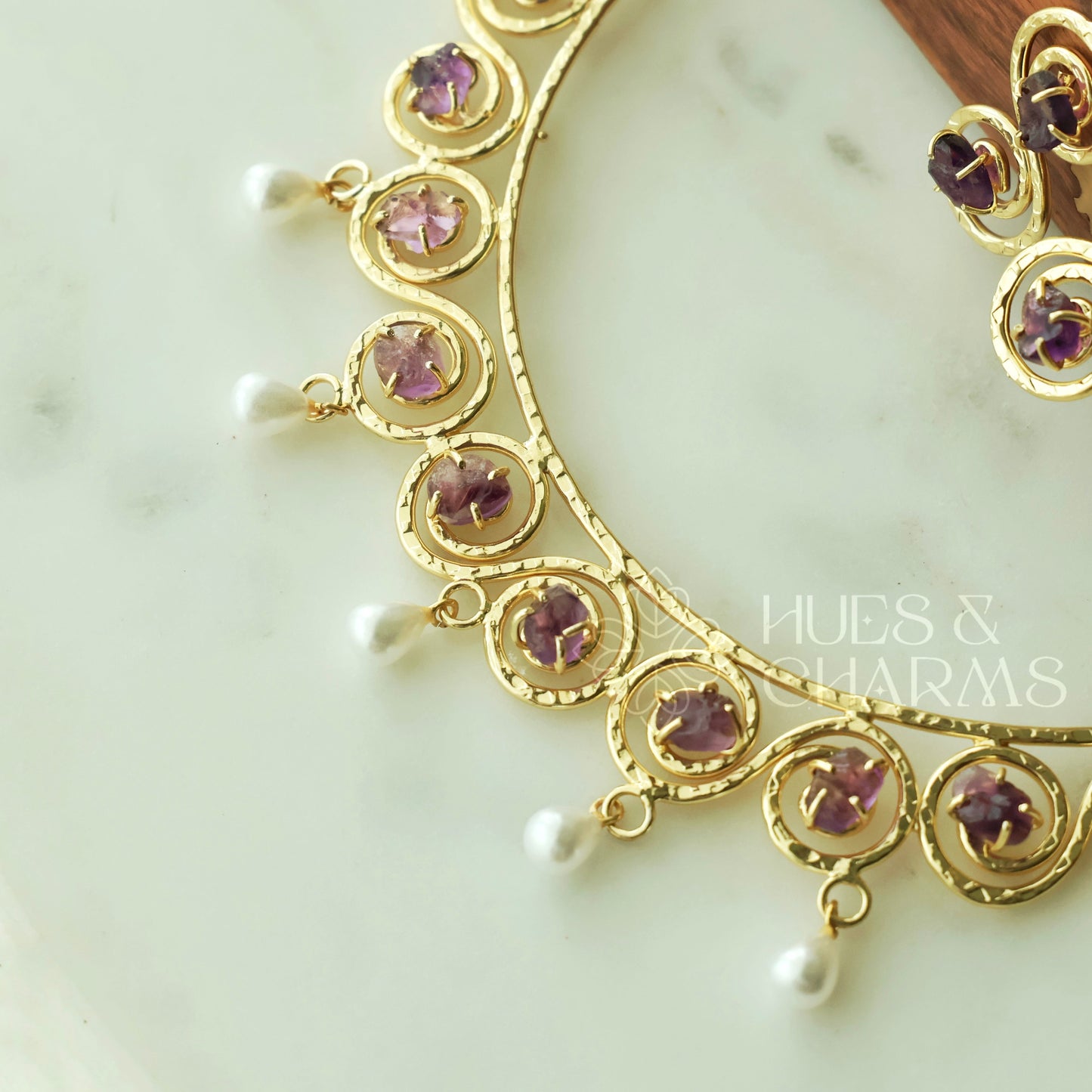 NATURAL STONE LUMIERE NECKLACE SET WITH PEARLS (Colours available)