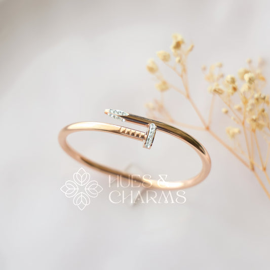 ROSE GOLD STONE STUDDED NAIL BANGLE