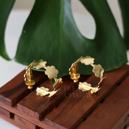 GOLDEN FIORA HOOP EARRINGS