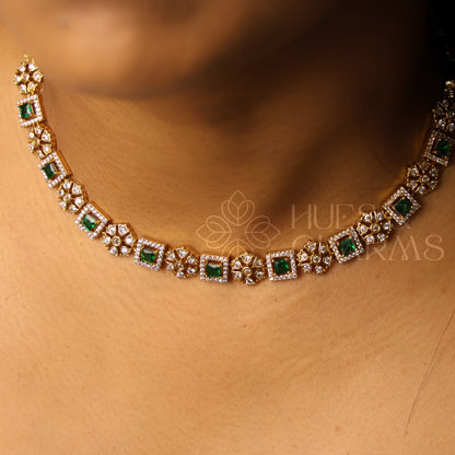 GOLDEN RATNAPUSHPA AD NECKLACE SET (Colours available)