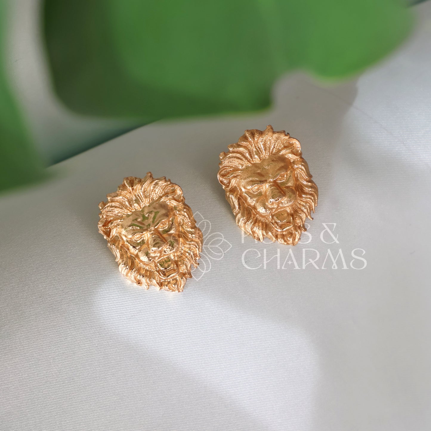 GOLDEN STATEMENT MAJESTIC LION STUD EARRINGS