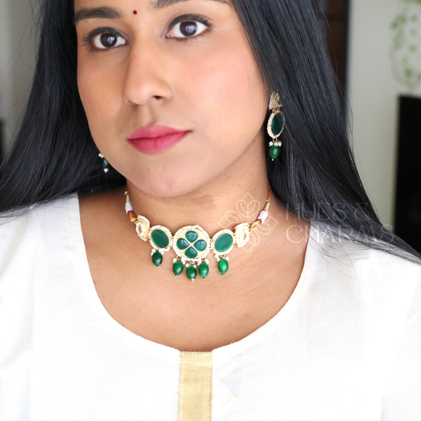 GOLDEN AAROHI STATEMENT CHOKER SET (COLOURS AVAILABLE)
