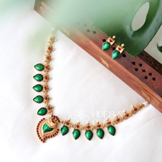 TRADITIONAL MOHINI PALAKKA NECKLACE SET