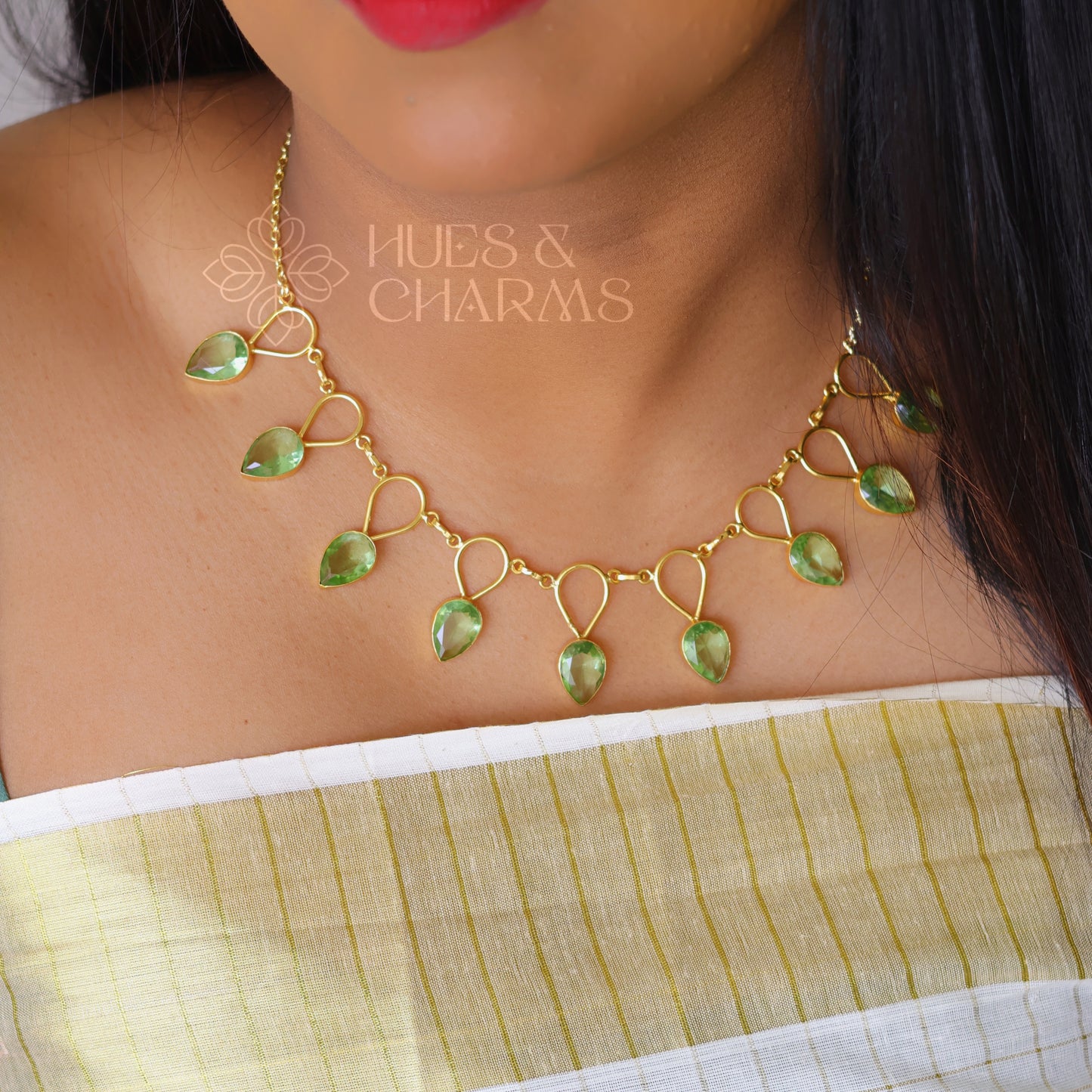 LIGHT GREEN GLOSSY DROP NECKLACE SET