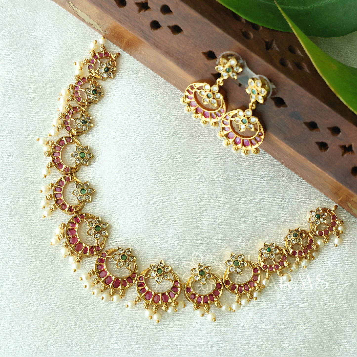 GOLDEN  PADMARAGA KEMP NECKLACE SET WITH PEARLS| Premium jewellery