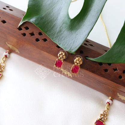 GOLDEN GLOSSY RECTANGLE AND FLORAL NECKLACE SET
