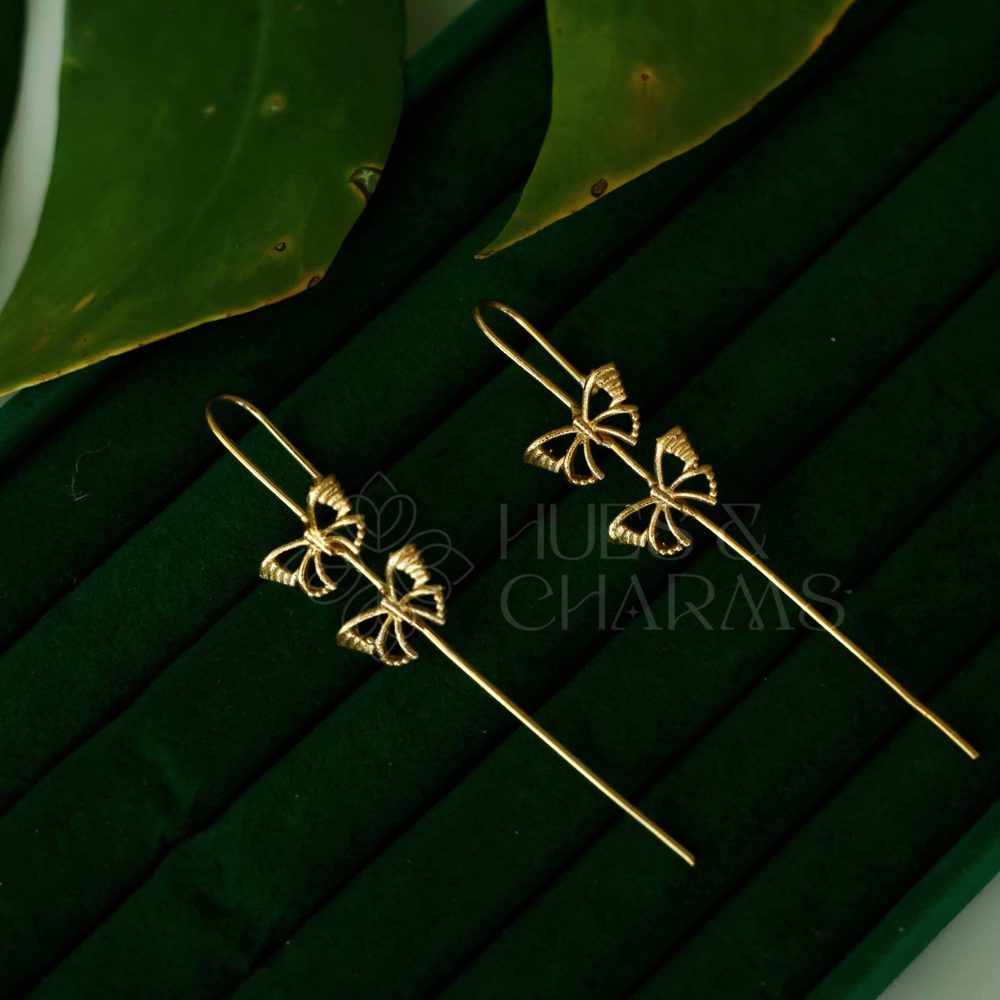 GOLDEN TWIN BUTTERFLY EAR CUFF