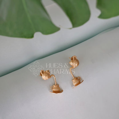 GOLDEN VINTAGE TEAPOT DROP EARRINGS