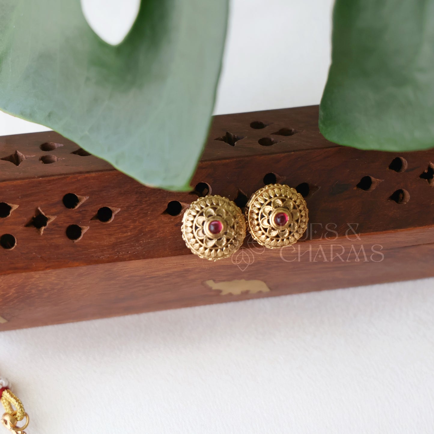 SIMPLE ANTIQUE BALL NECKLACE SET